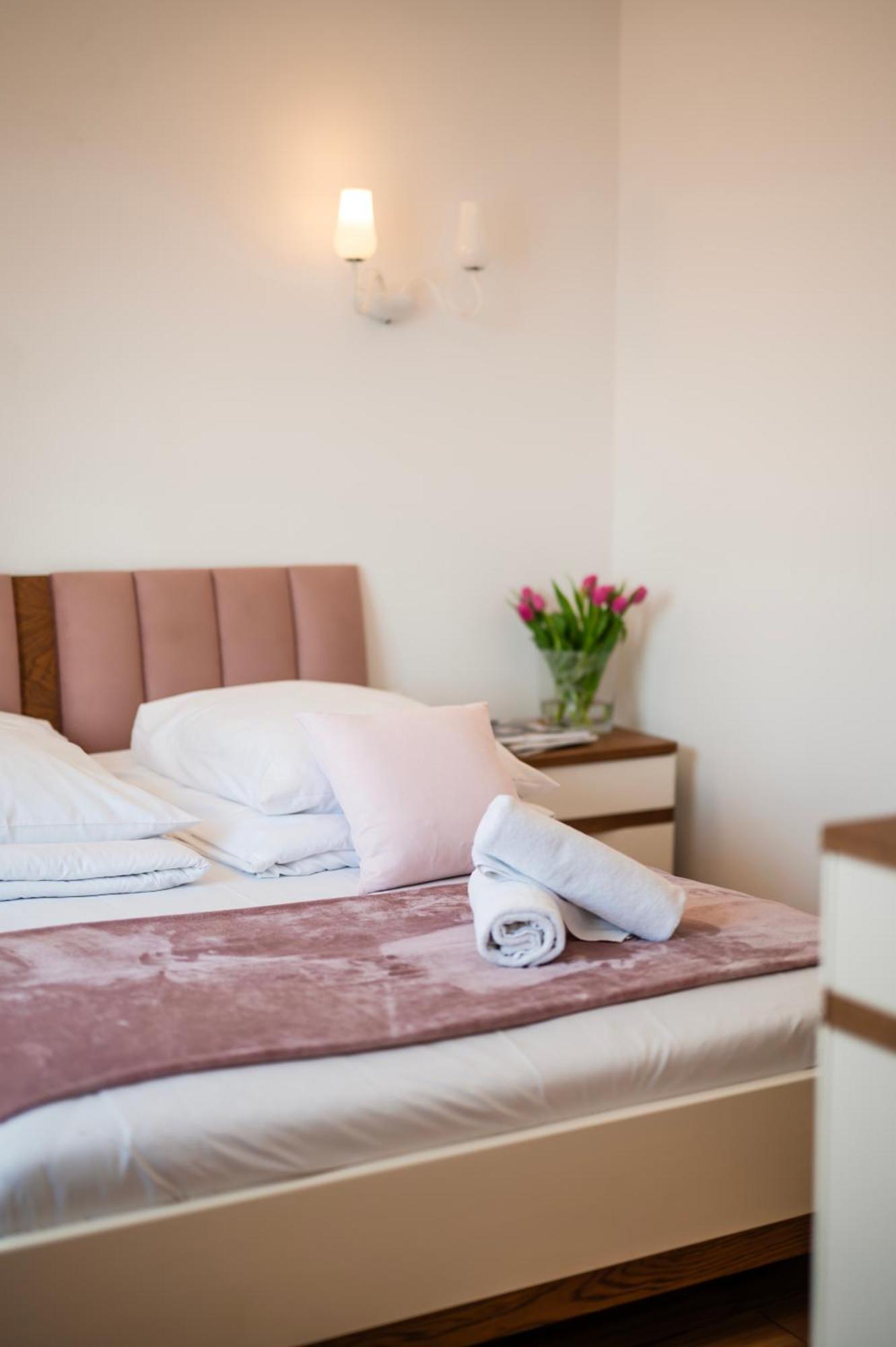 Florencja Parking Gratis Moxy Te&Am Cracow คราคูฟ ภายนอก รูปภาพ